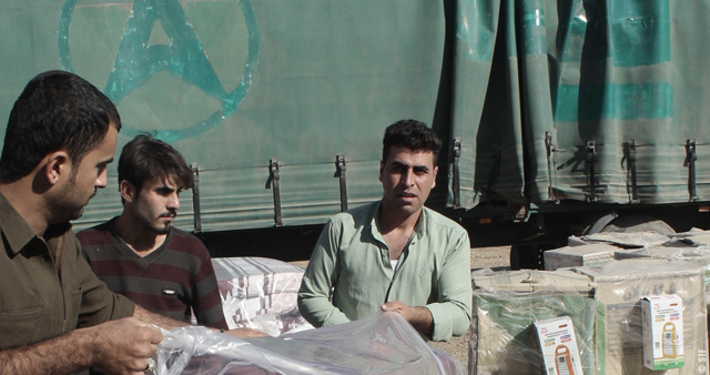 Distribution de kits d’hiver à des personnes déplacées, en présence du consul de France, Seri Baland – Erbil