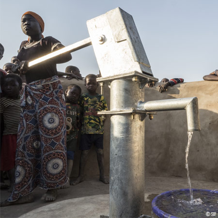 eau-Tchad-puits-femme-secours-islamique-France