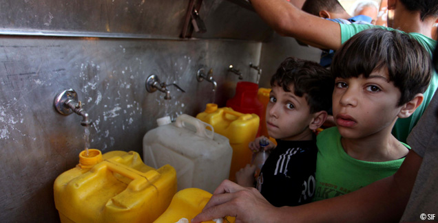 95% de l’eau est polluée. Le SIF distribue de l’eau potable à Gaza.