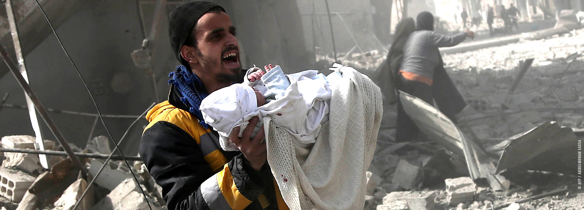 Hamouria, Syrie. La population essuie un déluge de bombes. Plus de 200 civils ont péri en 3 jours. Le ravitaillement est entravé